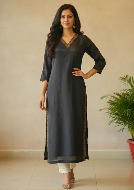 Gerade Kurta Kleid mit Stickerei | Velnorah
