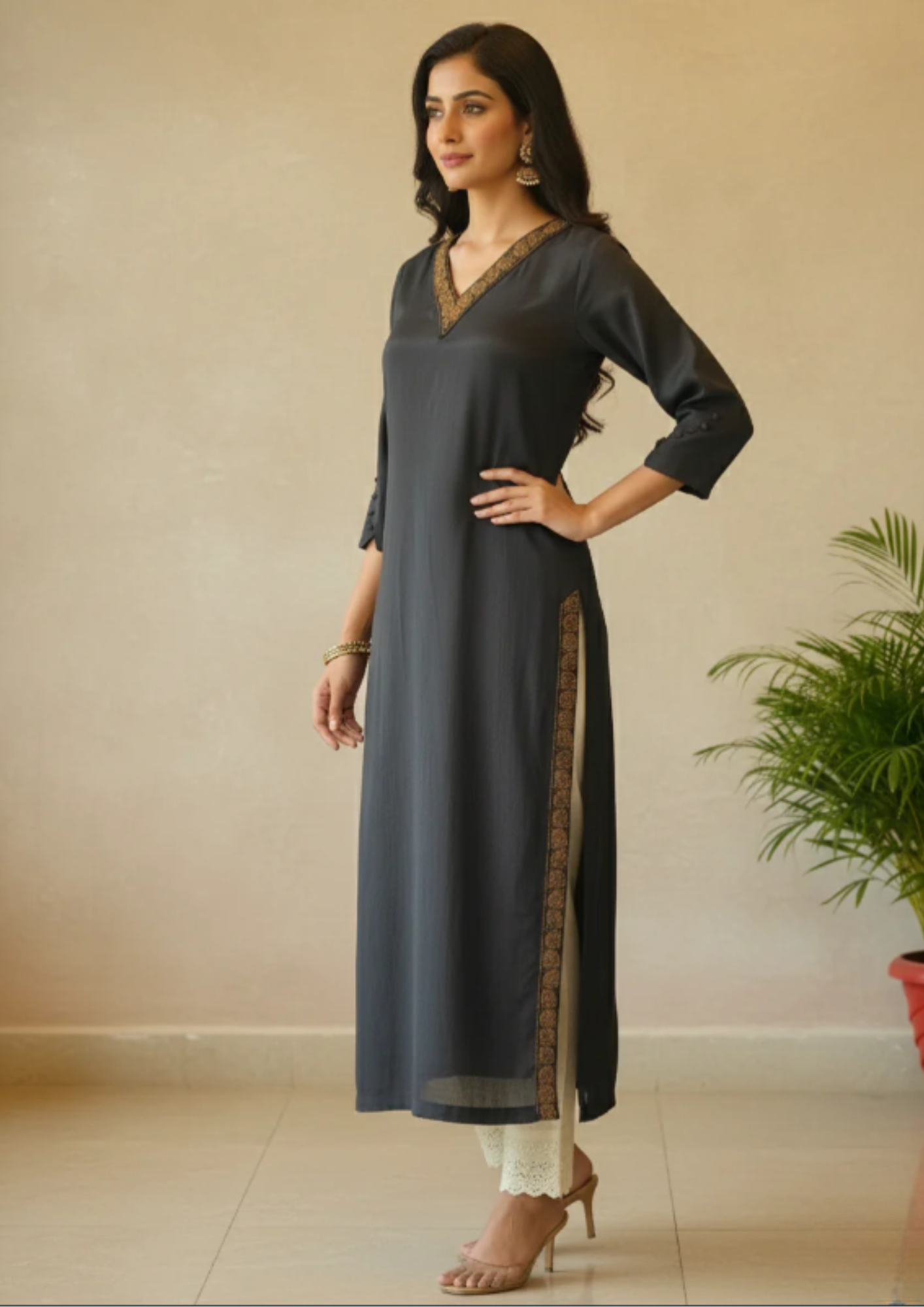 Gerade Kurta Kleid mit Stickerei | Velnorah
