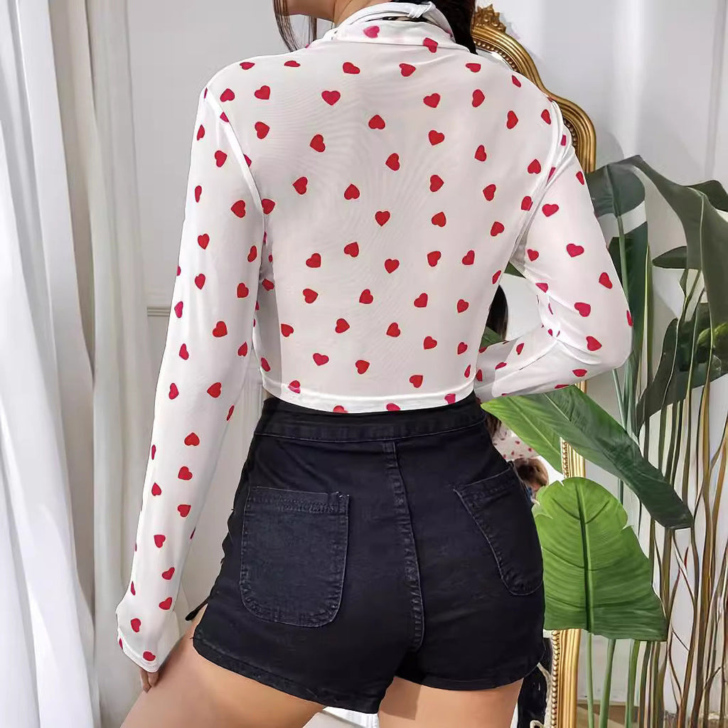 Langarm-Crop-Top für Damen mit herzförmigem Design | Velnorah