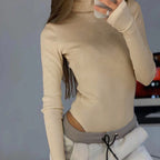 Elegantes Damenoberteil mit hohem Kragen und Cut-Outs | Velnorah