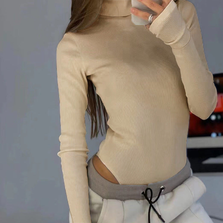 Elegantes Damenoberteil mit hohem Kragen und Cut-Outs | Velnorah