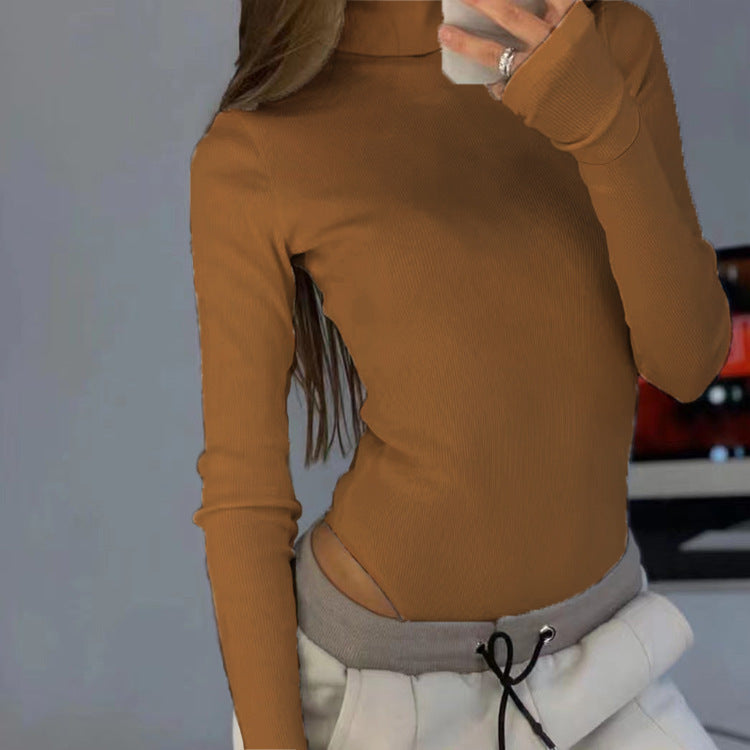 Elegantes Damenoberteil mit hohem Kragen und Cut-Outs | Velnorah