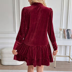 Elegantes Samt-Minijur mit langen Ärmeln und Schleifendetail für Damen-Velnorah