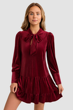 Elegantes Samt-Minijur mit langen Ärmeln und Schleifendetail für Damen-Velnorah