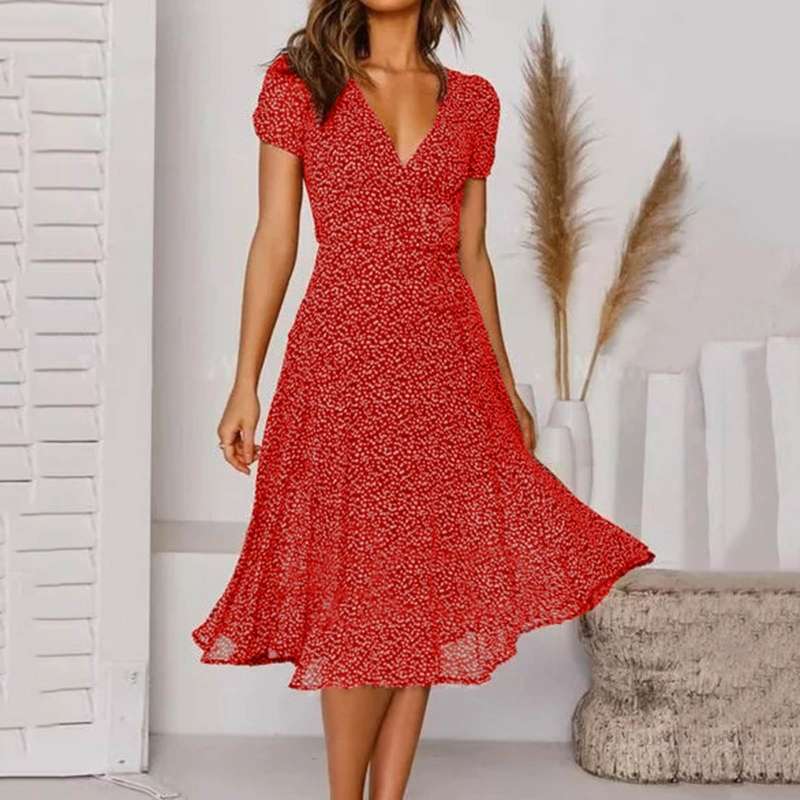 Linienkleid mit V-Ausschnitt und schwingendem Saum | Velnorah