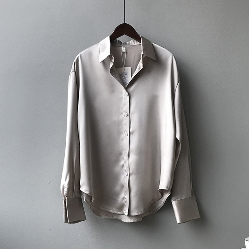 Elegante Vintage Seidenbluse für Damen mit Komfort | Velnorah