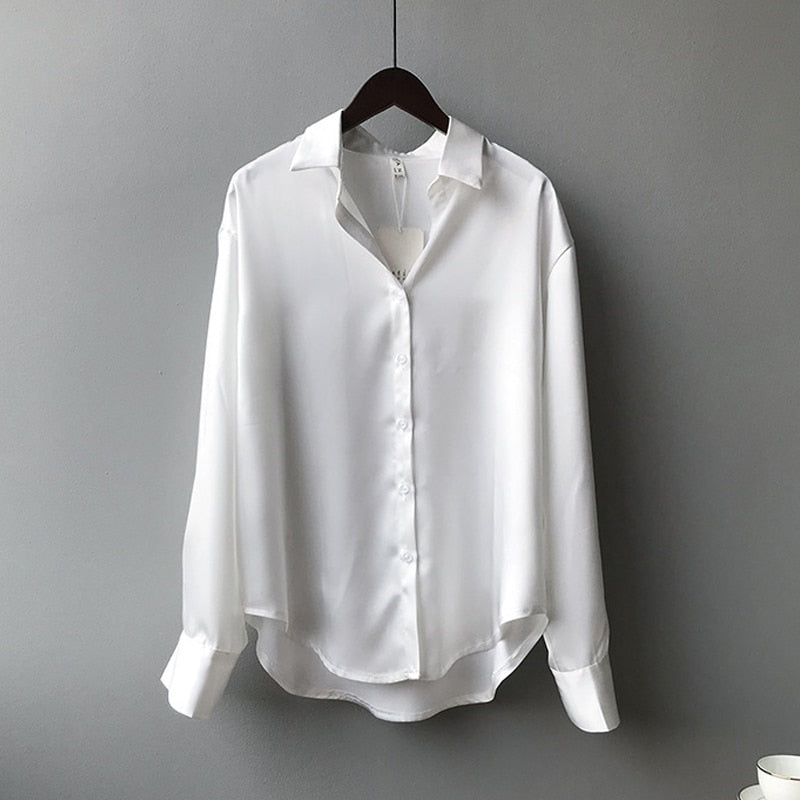 Elegante Vintage Seidenbluse für Damen mit Komfort | Velnorah