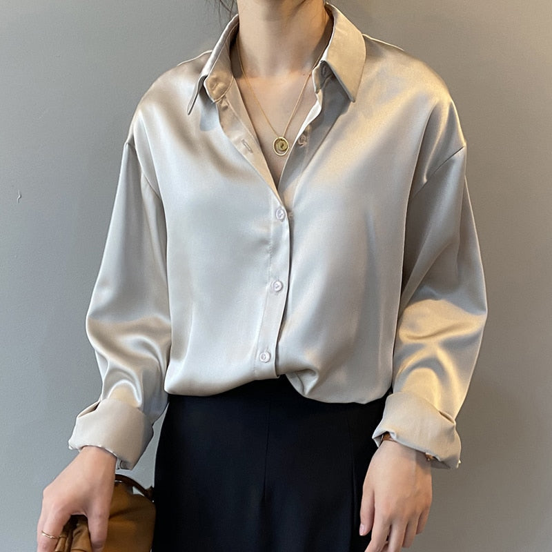 Elegante Vintage Seidenbluse für Damen mit Komfort | Velnorah