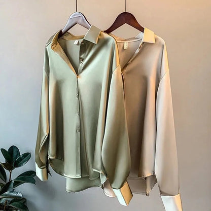 Elegante Vintage Seidenbluse für Damen von Velnorah