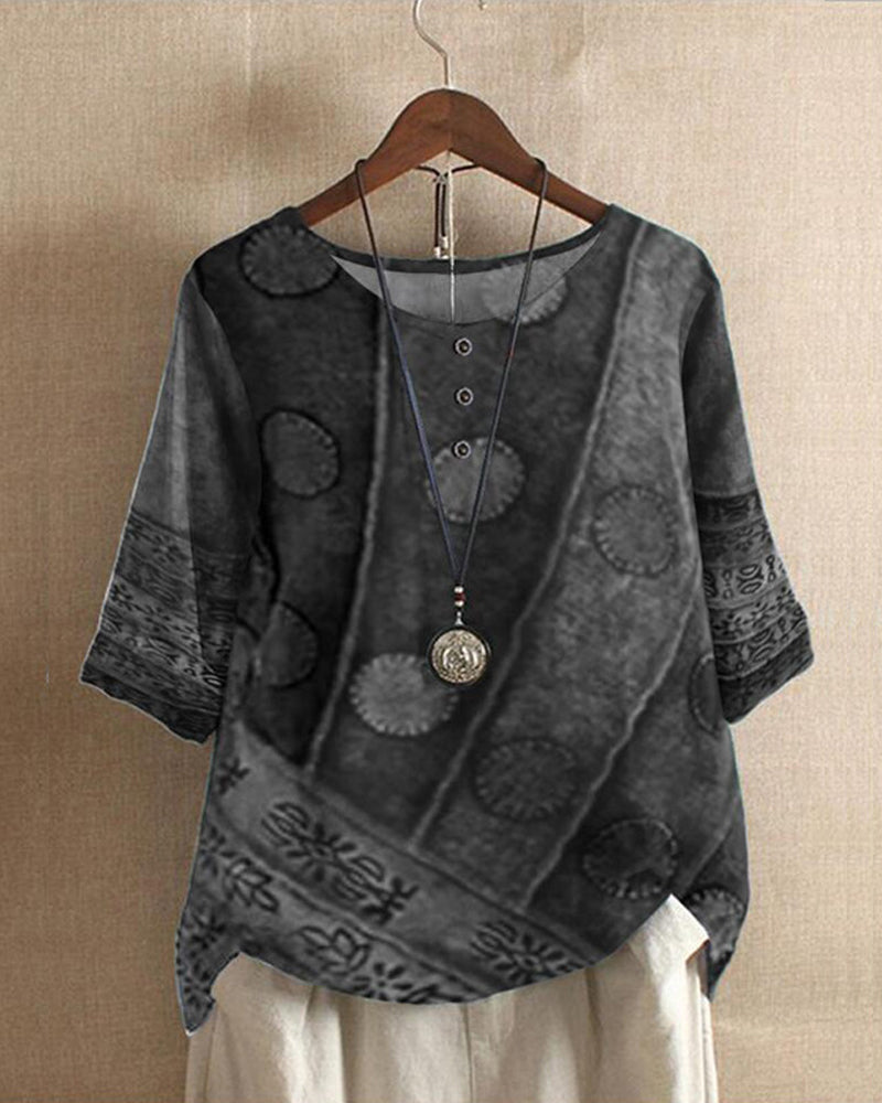 Boho Vintage Top mit kunstvollen Mustern und bequemer Passform | Velnorah